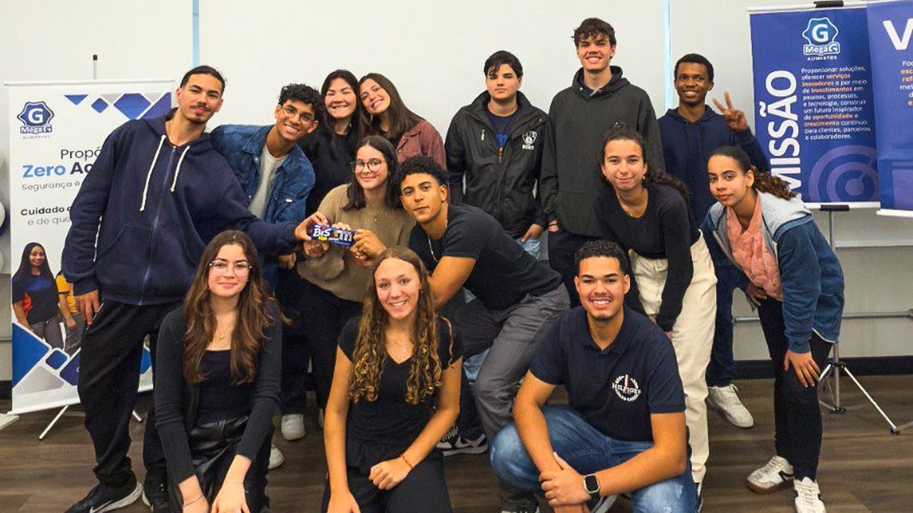 Capa do projeto Capacitação dos Estagiários — MegaG